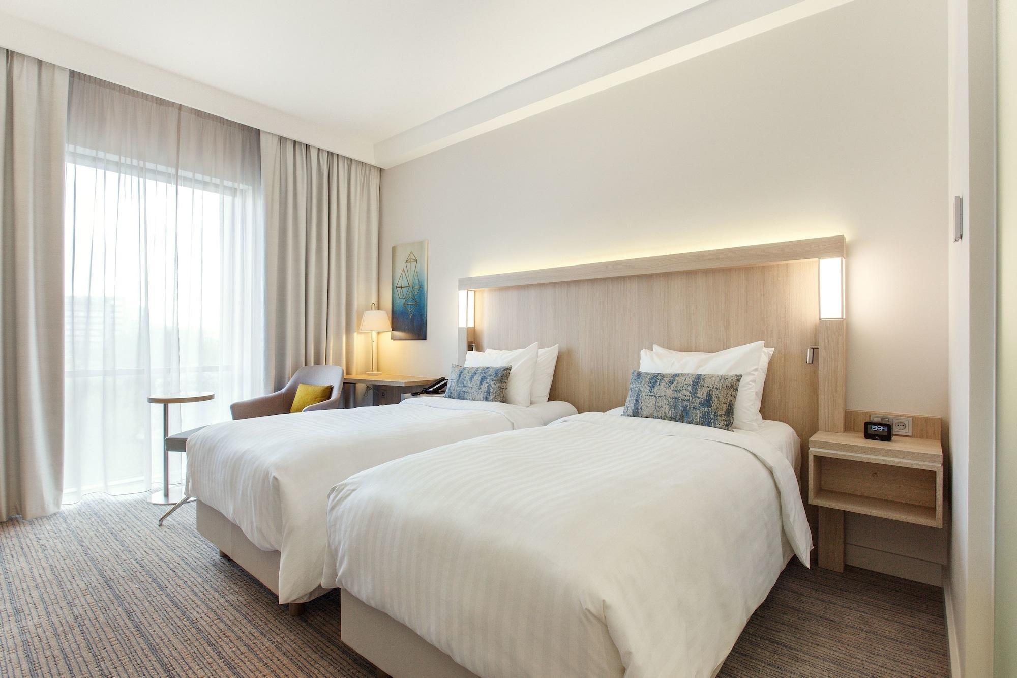 Courtyard By Marriott Bucharest Floreasca Екстер'єр фото