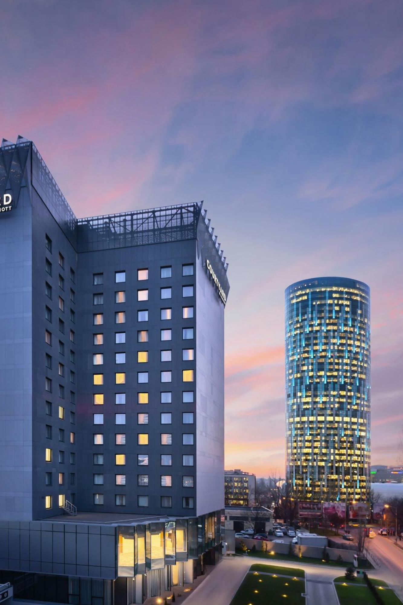 Courtyard By Marriott Bucharest Floreasca Екстер'єр фото